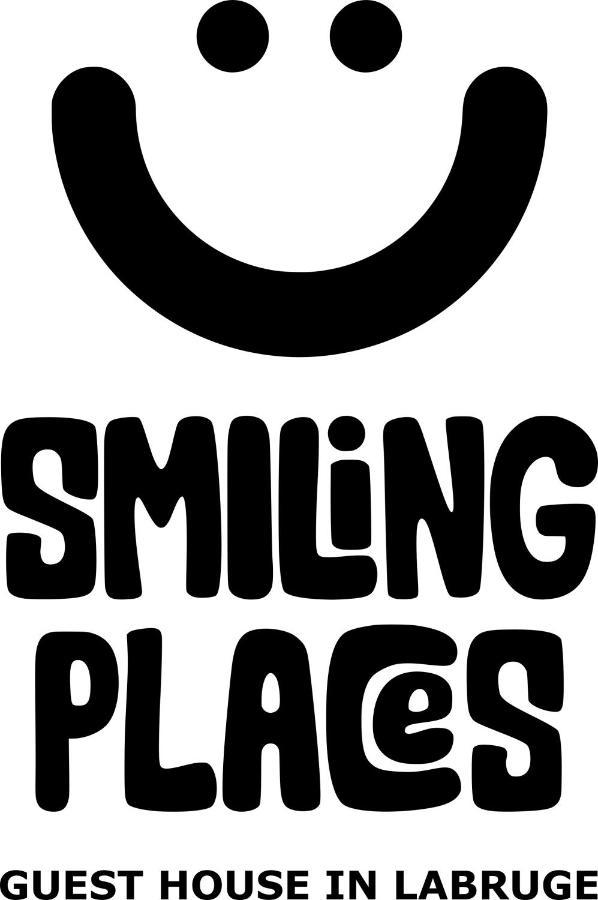 Smiling Places - Guest House In Лабруже Экстерьер фото